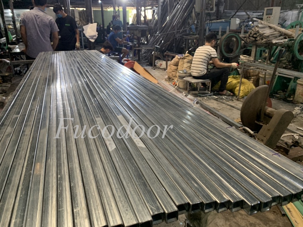 cửa xếp hộp kẽm 20x20