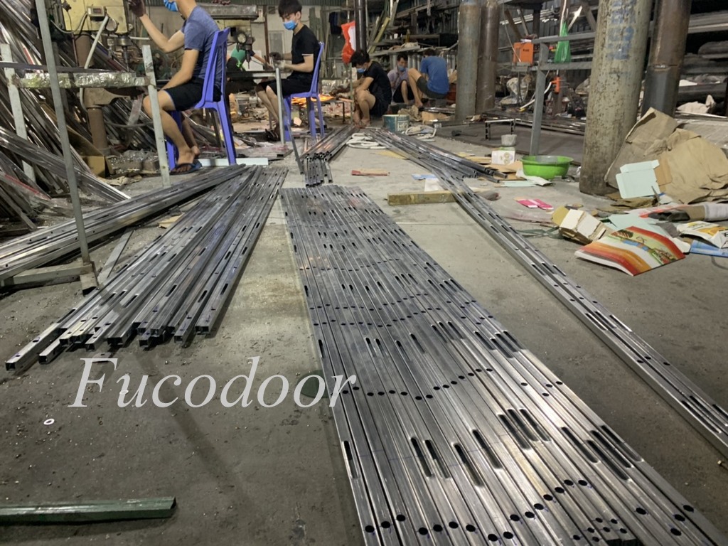 cửa xếp hộp kẽm 20x20