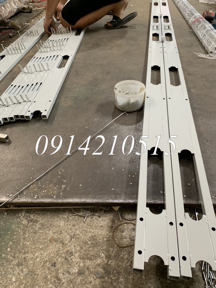 Cửa xếp U Đúc sơn tĩnh điện