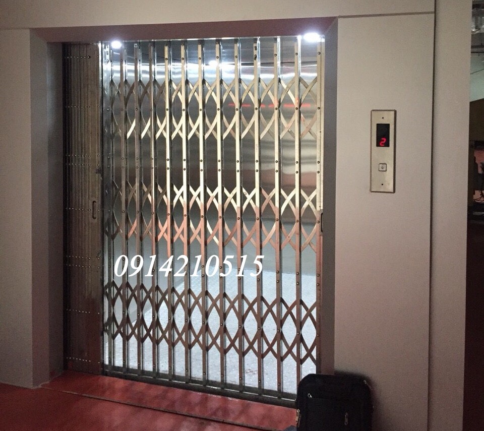 Cửa xếp INOX hộp cao cấp 20x20
