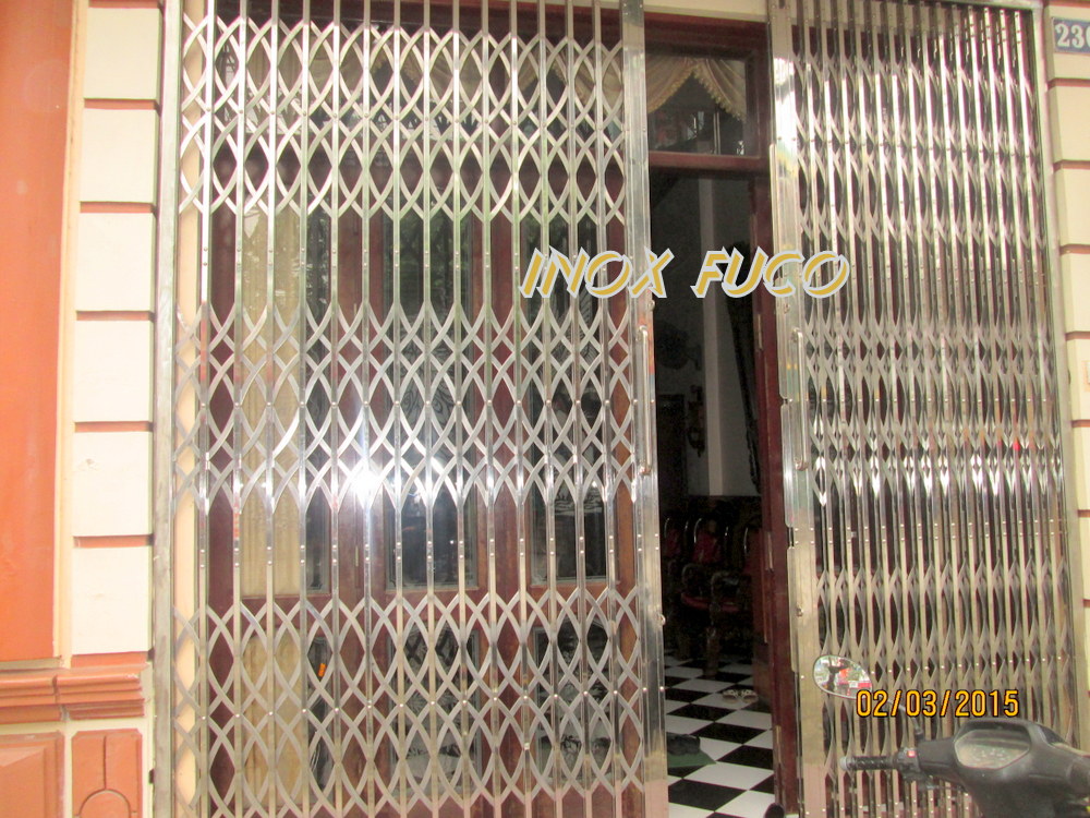 Cửa xếp inox hộp 20x20