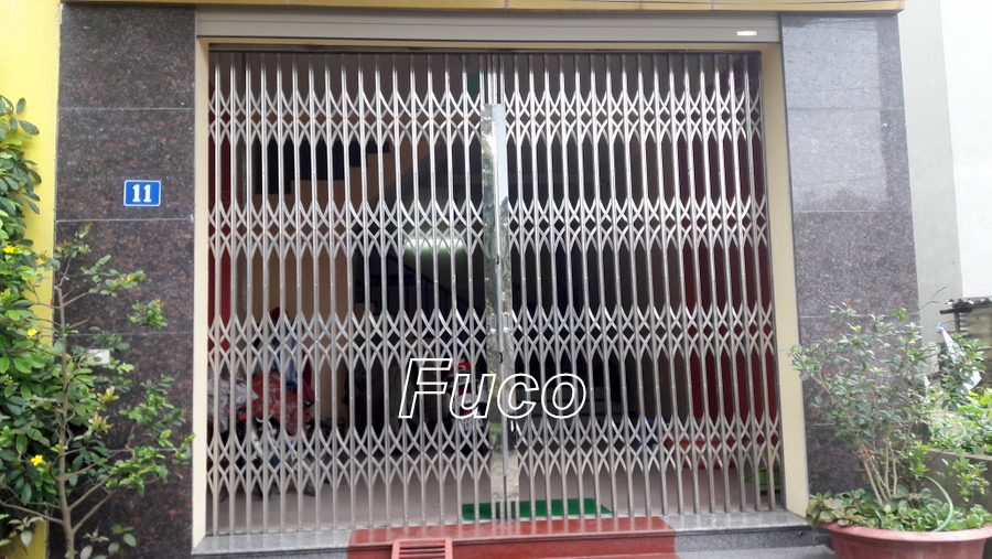 Cửa xếp inox Đài Loan