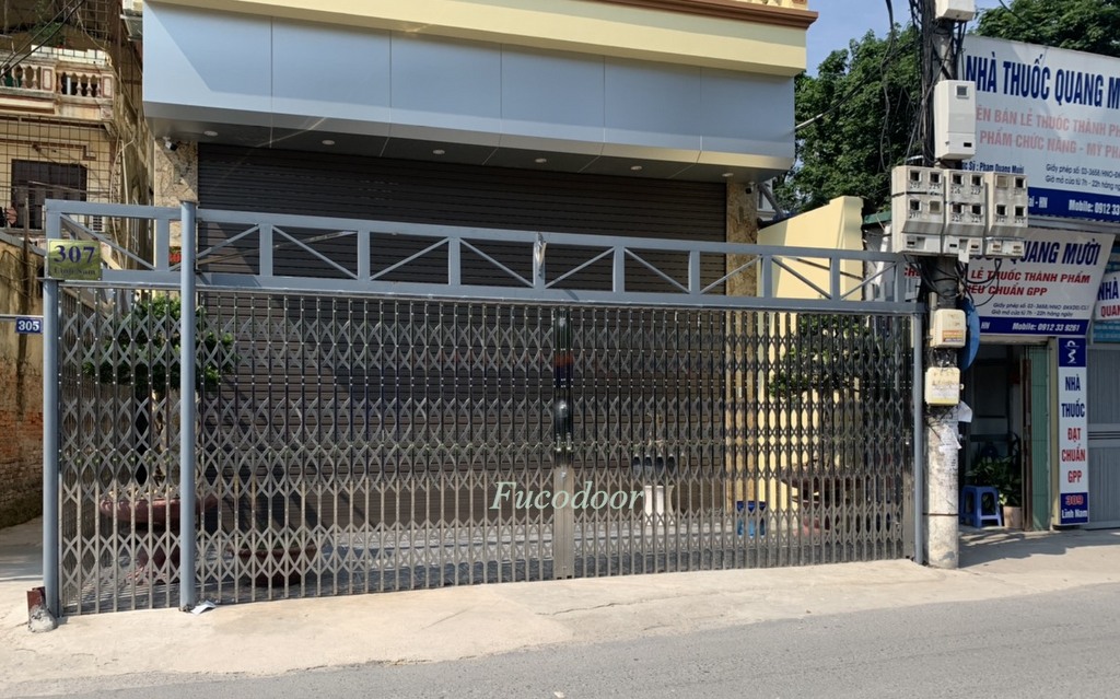 làm cửa xếp inox