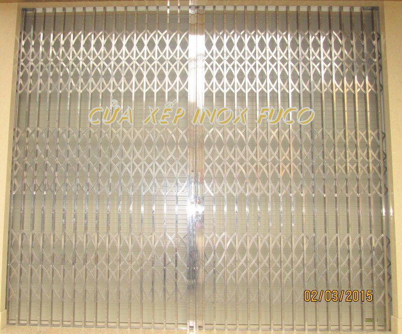 Cửa xếp INOX hộp cao cấp 20x20