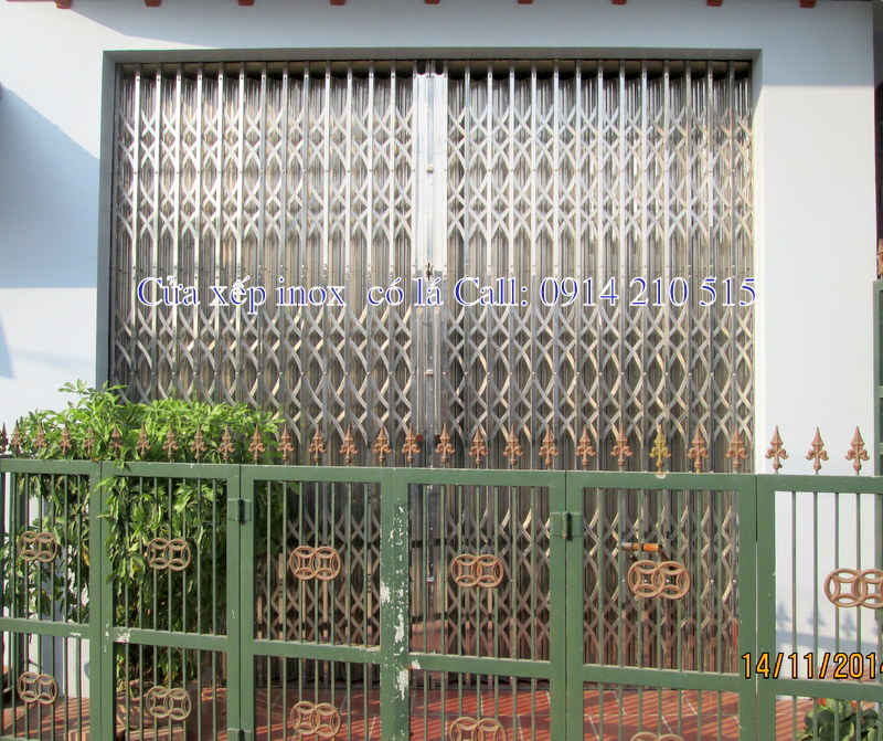 Cửa xếp INOX hộp 20x20, có lá chắn