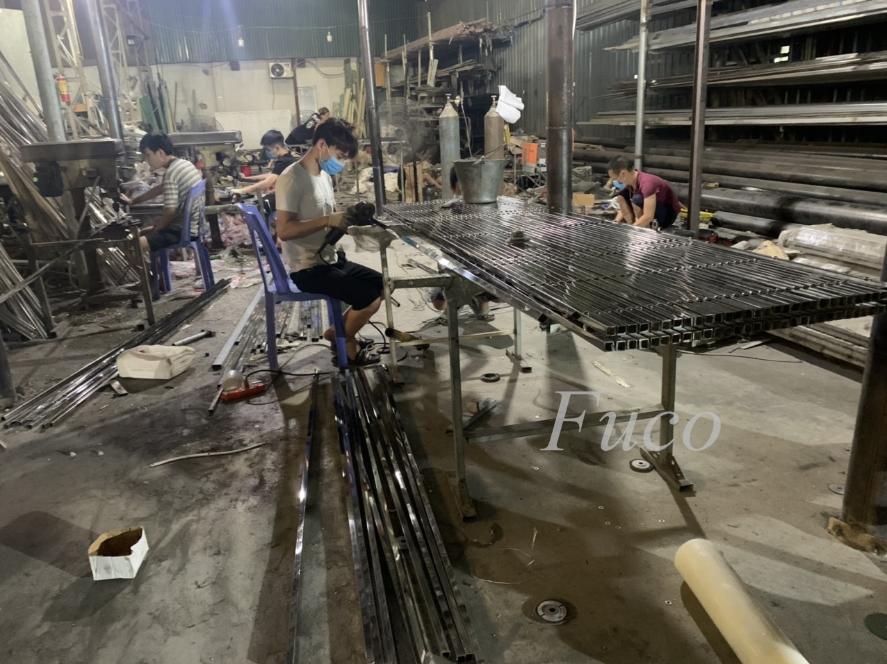 Cửa xếp INOX hộp 20x20 INOX 304 không lá