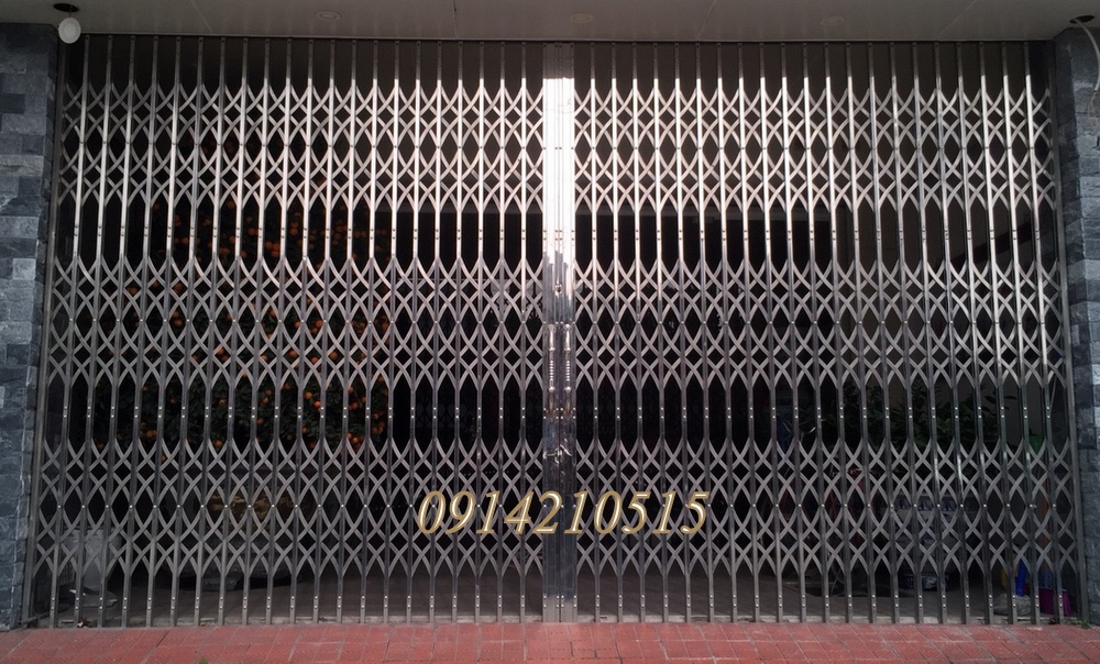 Cửa xếp INOX hộp cao cấp 20x20