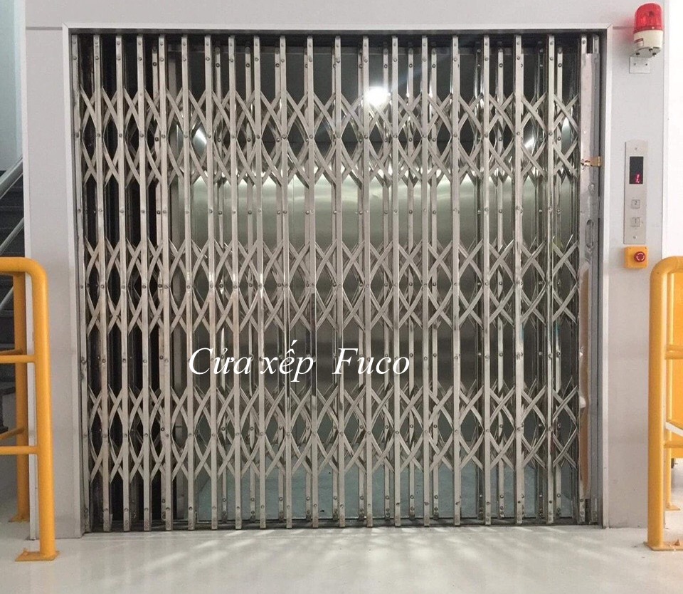 Cửa xếp INOX 304 Fuco có giá rẻ với kiểu hộp 20x20 tốt nhất