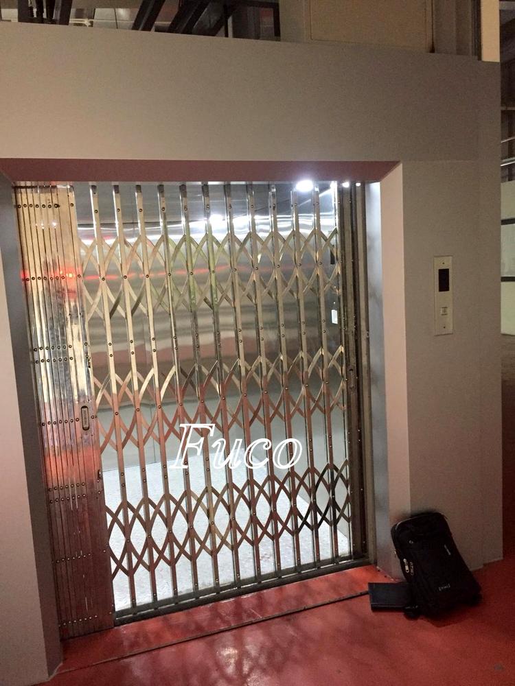 Cửa xếp inox đẹp, cửa kéo inox Fuco đẹp