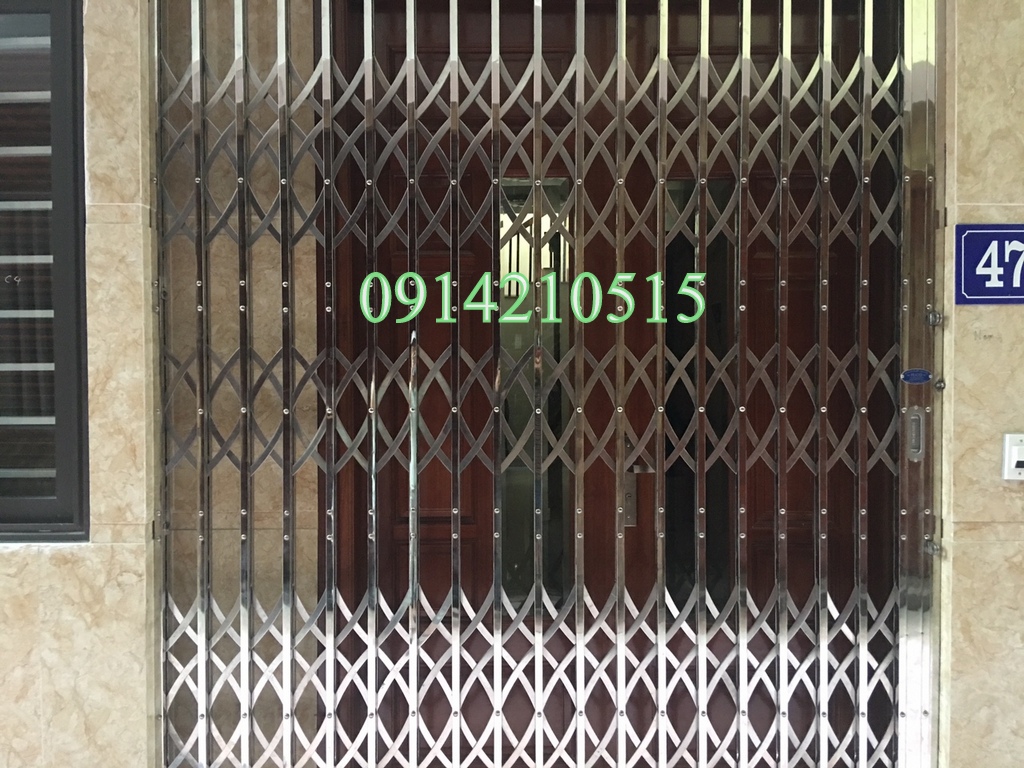 Cửa xếp inox đẹp, cửa kéo inox Fuco đẹp