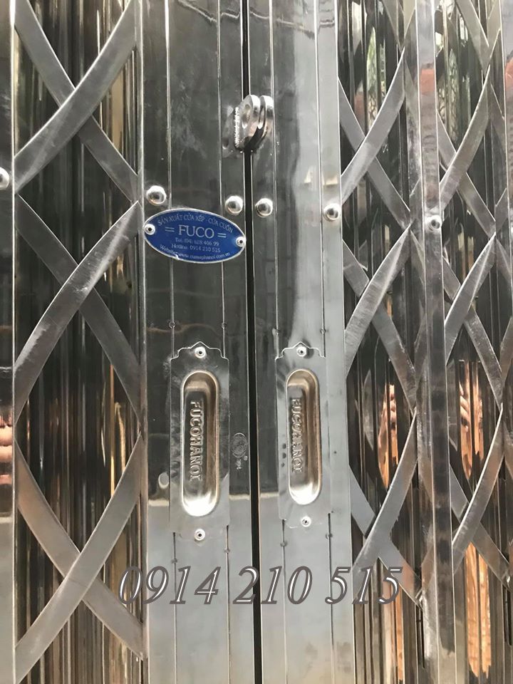 Cửa xếp Inox có lá gió
