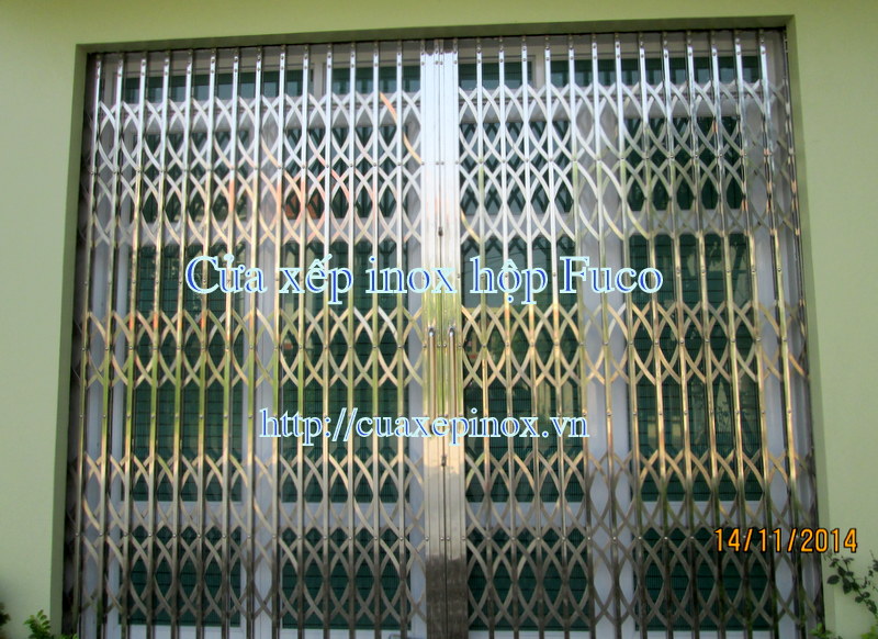 Cửa xếp INOX hộp cao cấp 20x20