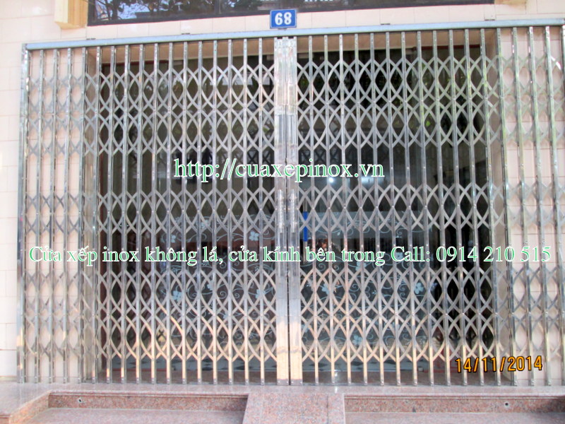 Cửa xếp hộp 20×20 chất liệu inox 304 tại hà nội