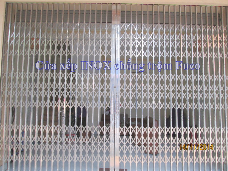 cửa xếp inox hộp 201, không lá chắn Fuco, bền đẹp