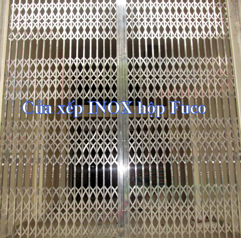 Cửa xếp INOX 304 Fuco có giá rẻ với kiểu hộp 20x20 tốt nhất