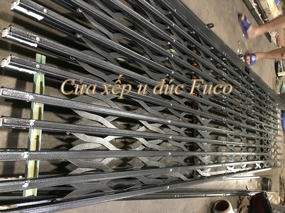 Báo giá cửa xếp U Đúc tán vỉ 