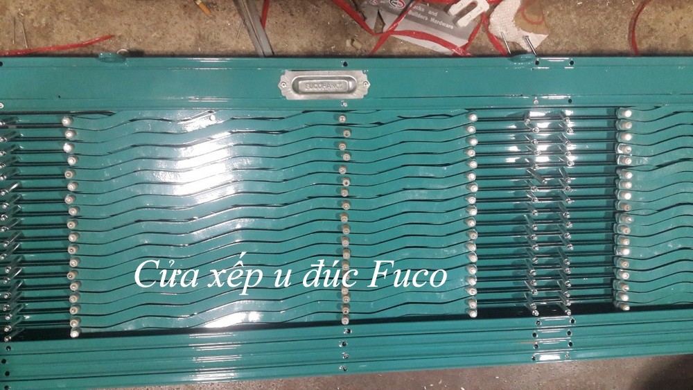 Cửa xếp u đúc có lá, cửa xếp u đúc Sài Gòn dầy 1.6ly