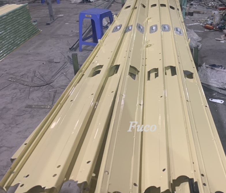 Giá cửa xếp U Đúc