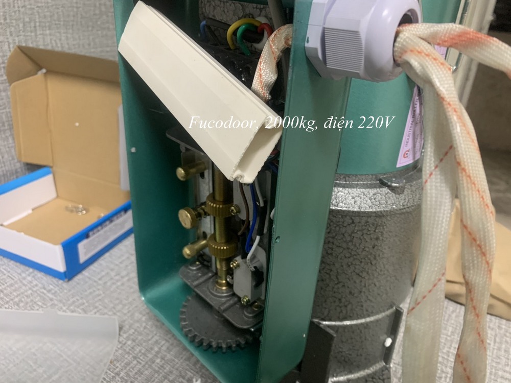 motor cửa cuốn công suất lớn 2000kg