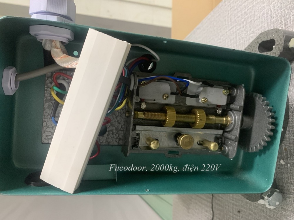 motor cửa cuốn công suất lớn 2000kg, điện 1P