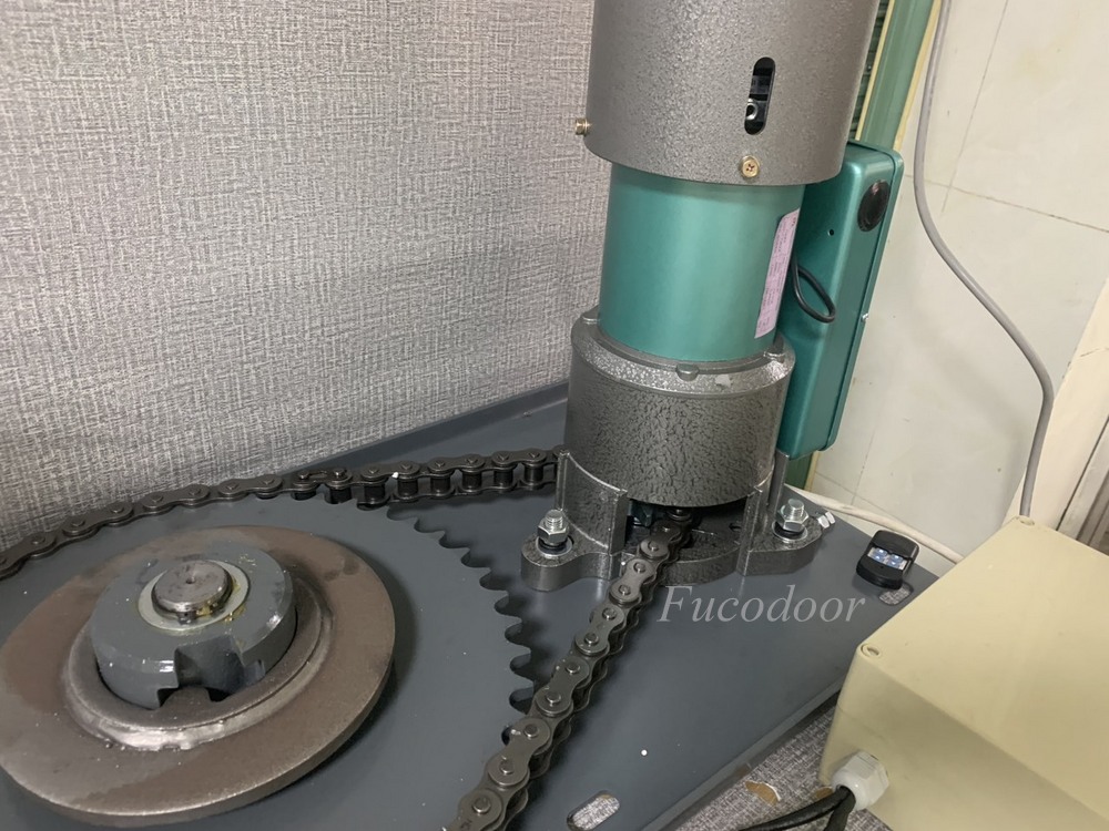 Motor cửa cuốn 2000kg, công suất lớn Fuco