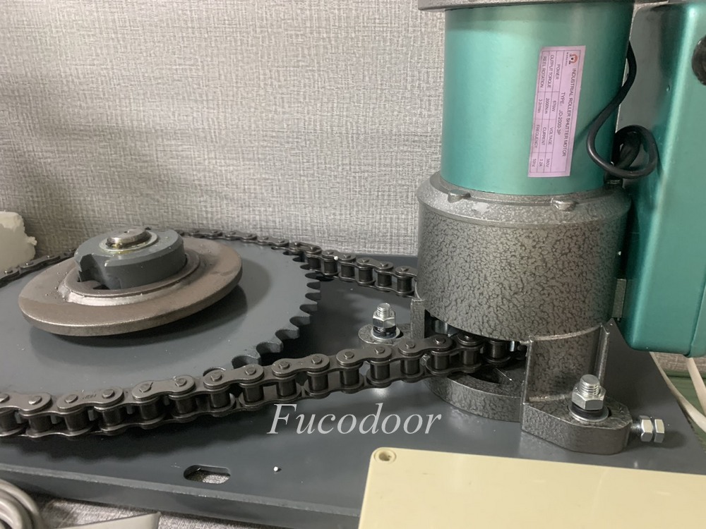Báo giá Motor cửa cuốn loại 2000kg, dùng cho cửa lớn Fuco