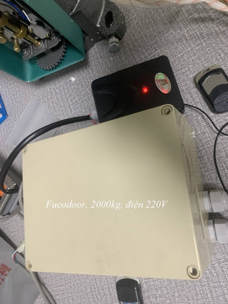 Báo giá Motor cửa cuốn, 2000kg, điện 1P, cao cấp