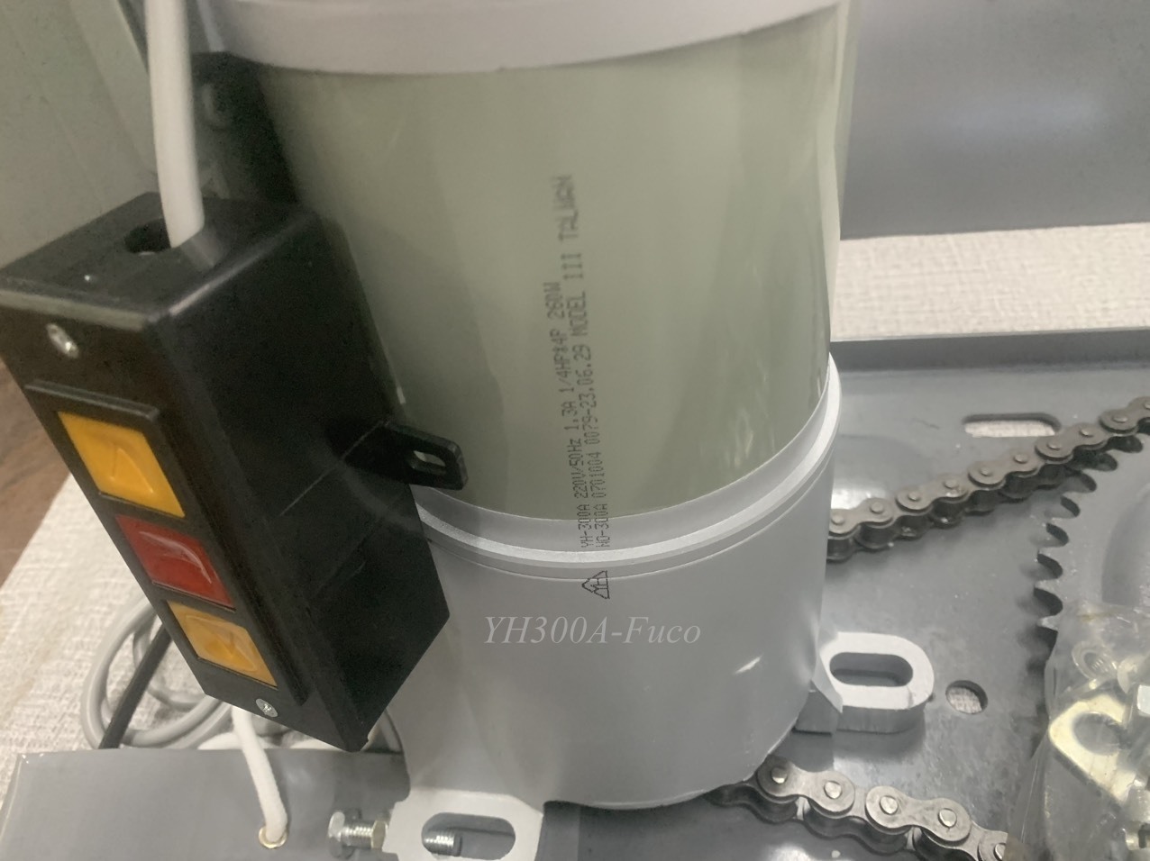 Bộ tời cửa cuốn YH 300kg được sản xuất tại china