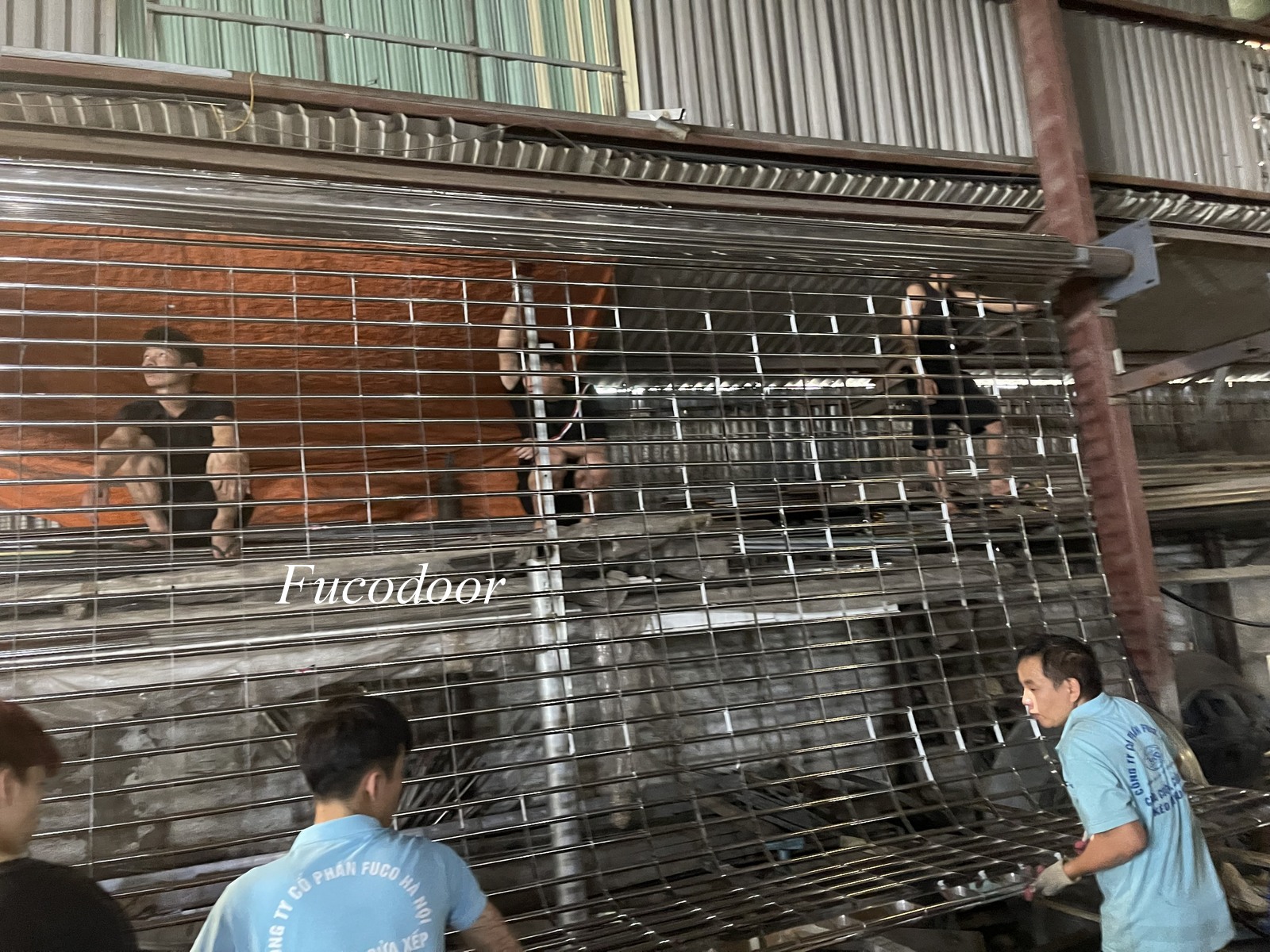 Cửa cuốn song ngang ống lồng INOX 304 Xếp Thẳng