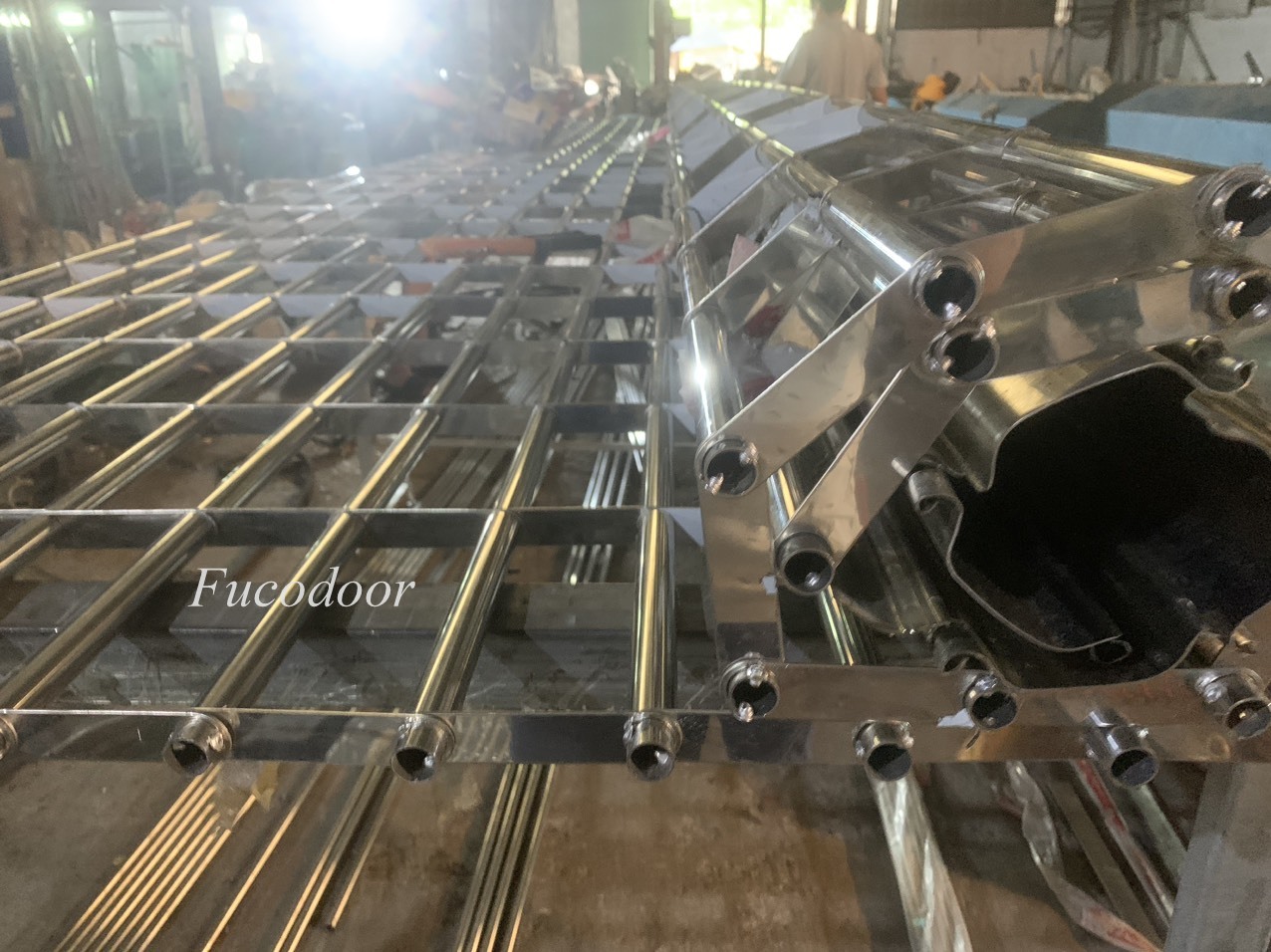 Cửa cuốn song ngang ống lồng INOX 304 Xếp Thẳng