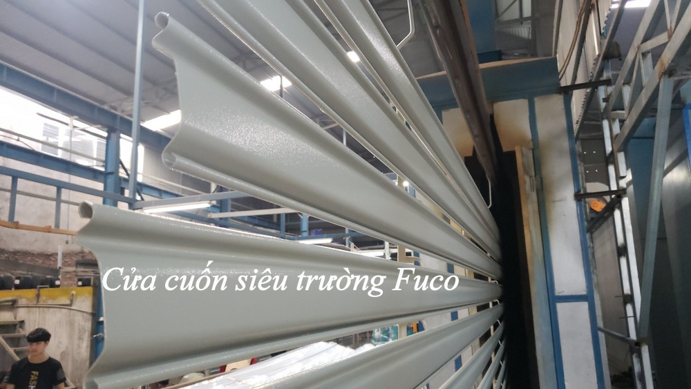 Cửa cuốn Siêu Trường INOX, chất liệu INOX 304, có độ dầy trên 1ly và có loại dầy đến 1,2ly và 1.4ly bản 10cm bền, khỏe, đẹp. Liên hệ ngay với Fuco