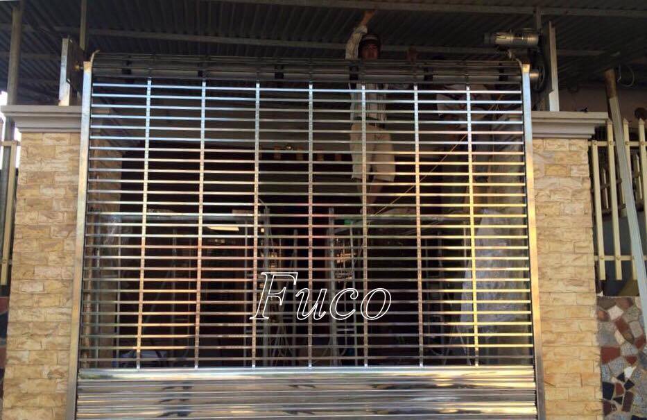 Cửa cuốn song ngang ống vuông, giá cửa cuốn song ngang inox, Liên hệ Fuco để biết chi tiết về cửa cuốn song ngang hộp vuông và cửa cuốn song ngang 