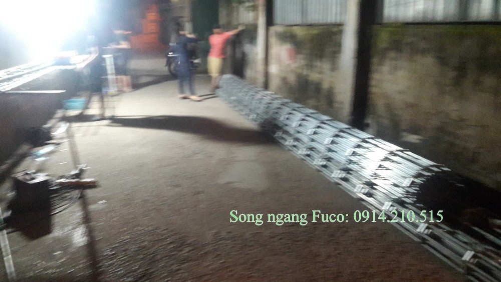 Cửa cuốn song ngang sơn tĩnh điện, cửa cuốn song ngang ống tròn phì 19, cửa cuốn song ngang hộp vuông 20x20, các loại cửa cuốn song ngang