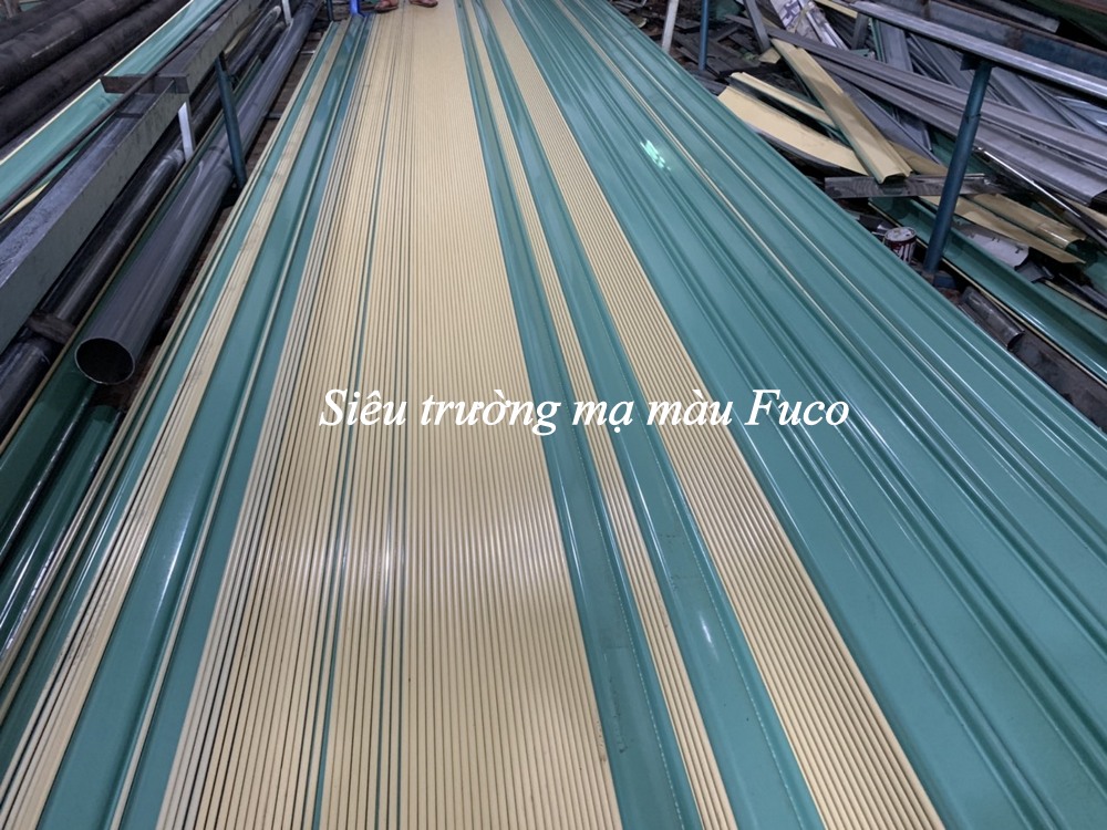 cửa cuốn nhà xưởng thép mạ màu
