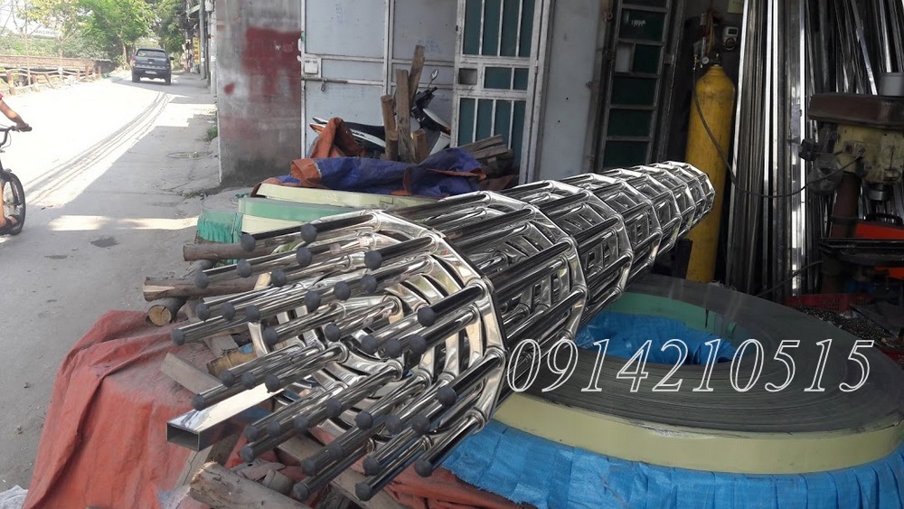 Cửa xếp Song Ngang nguyên liệu INOX 304. Cửa cuốn Song Ngang siêu thoáng có chất lượng tốt. Liên hệ Fuco để biết chi tiết về cửa cuốn song ngang hộp