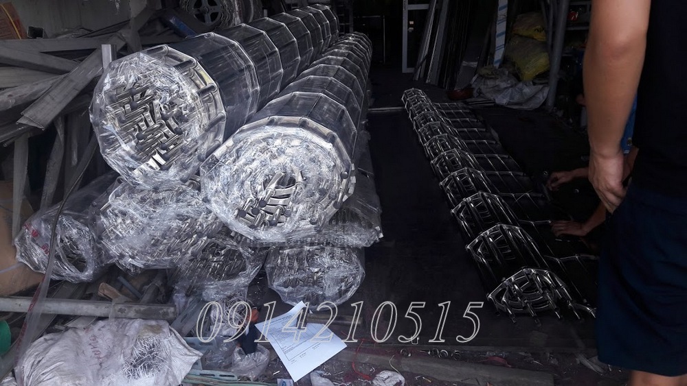 Cửa xếp Song Ngang nguyên liệu INOX 304. Cửa cuốn Song Ngang siêu thoáng có chất lượng tốt. Liên hệ Fuco để biết chi tiết về cửa cuốn song ngang hộp