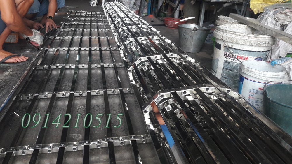 Liên hệ Fuco để biết chi tiết về cửa cuốn song ngang hộp vuông 