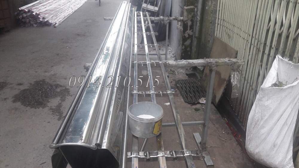 cửa cuốn song ngang hộp vuông inox