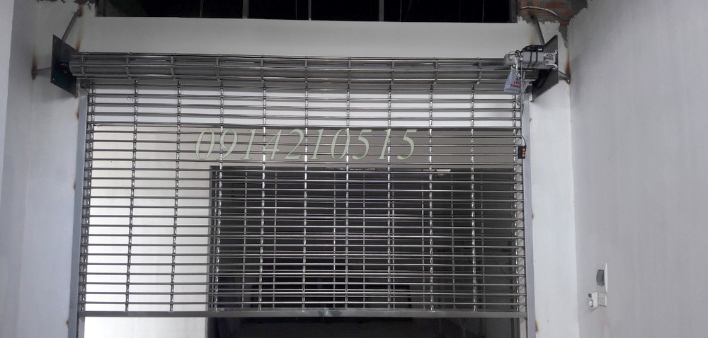 Báo giá cửa cuốn song ngang, Song Ngang nguyên liệu INOX 304, inox 201, sơn tĩnh điện đủ màu. Cửa cuốn Song Ngang siêu thoáng có chất lượng tốt