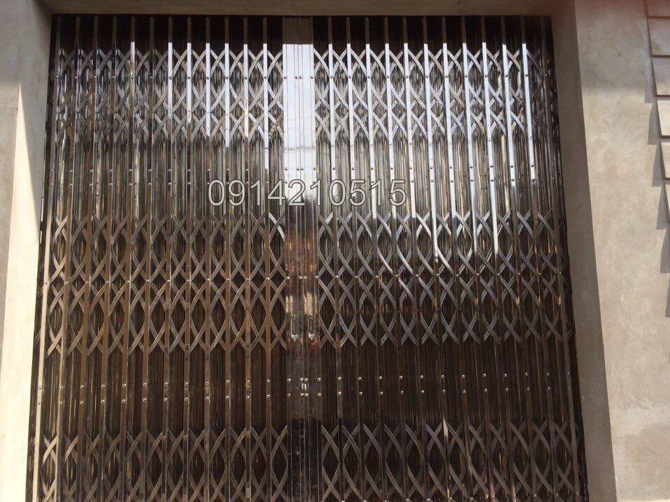 Cửa xếp cao cấp (Inox 304 có lá chắn gió)