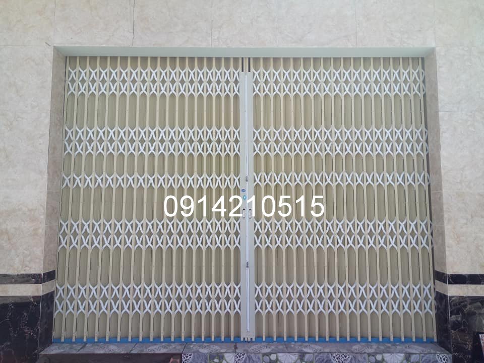 Quý khách có thể nhận thấy ngay sự khách biệt của cửa xếp cao cấp này với các loại cửa xếp Đài Loan thông thường khác trên thị trường. cua xep fuco.