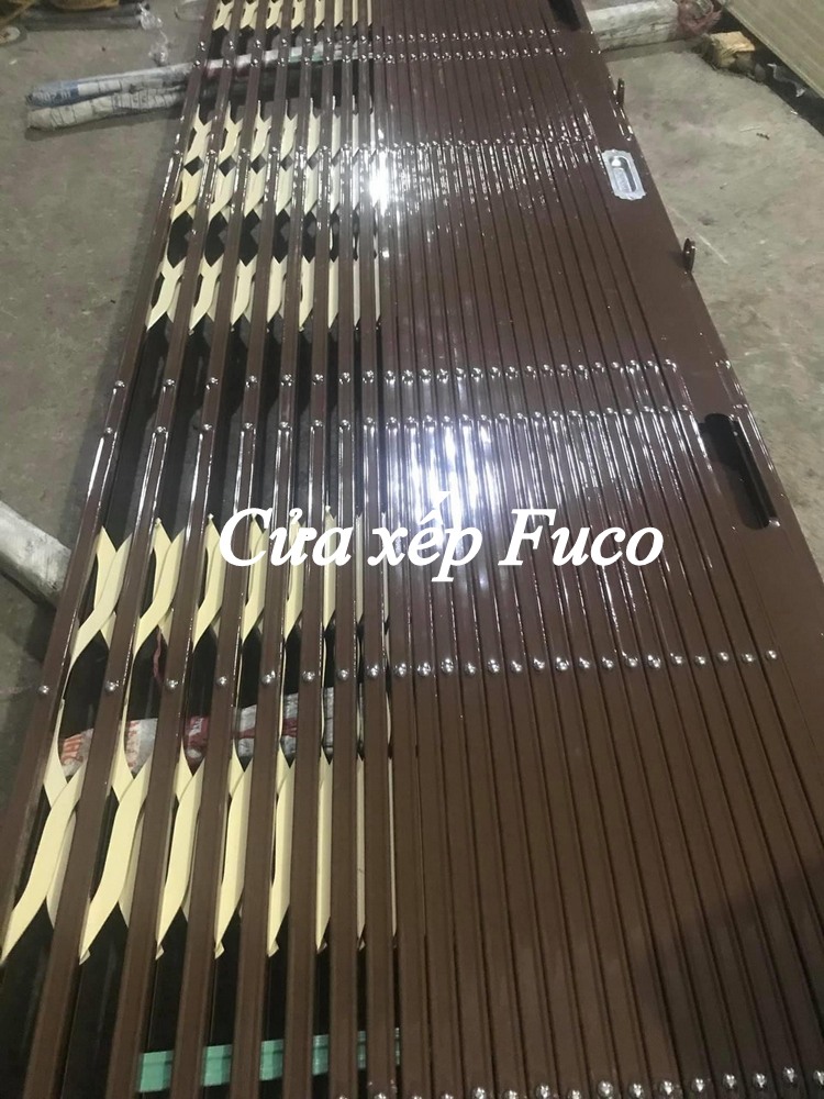 Liên hệ trực tiếp với công ty để nhận báo giá cửa xếp U Đúc sơn tĩnh điện