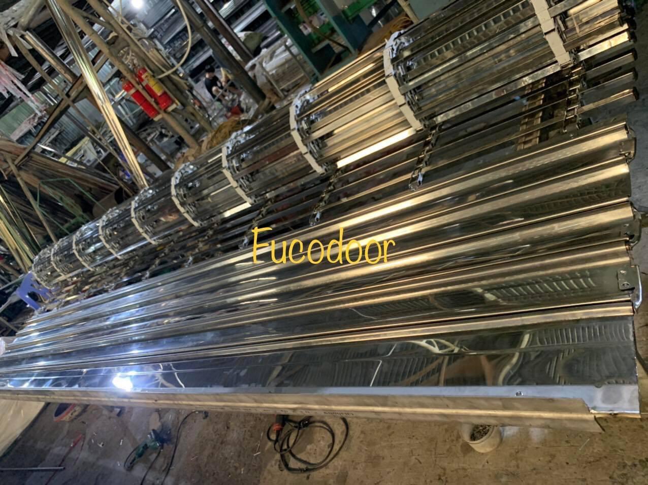 Cửa cuốn song ngang hộp 20x20 INOX 201