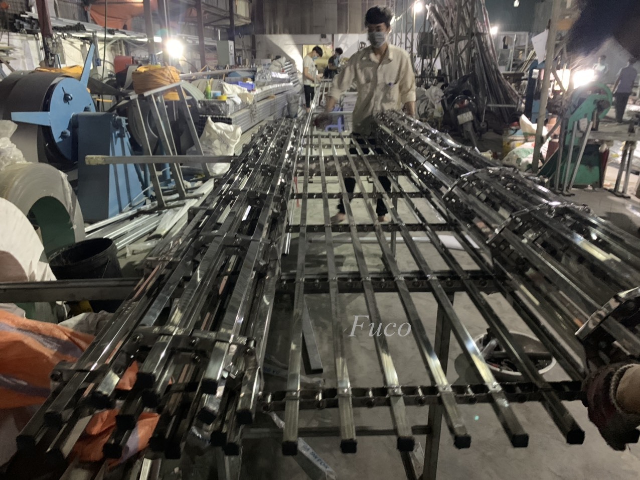 Cửa cuốn song ngang INOX, Báo giá cửa cuốn song ngang