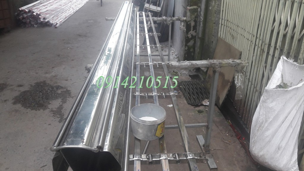 Cửa cuốn song ngang hộp 20x20 INOX 201