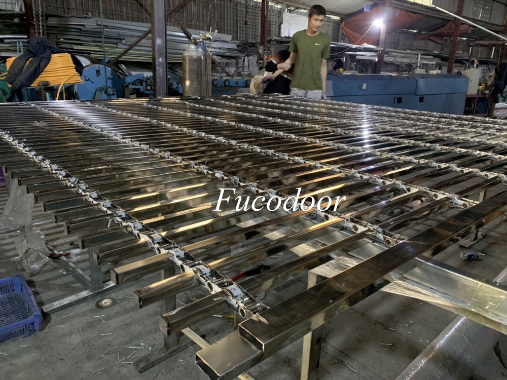Cửa cuốn song ngang hộp 20x20 INOX 304