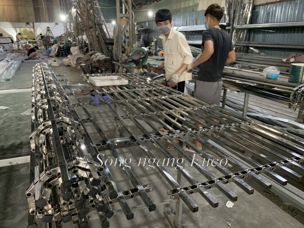Cửa cuốn song ngang hộp 20x20 INOX 304