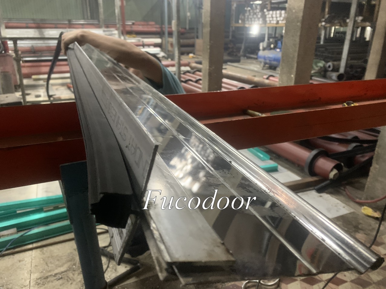 Cửa cuốn song ngang INOX ống tròn phi 19 INOX 304