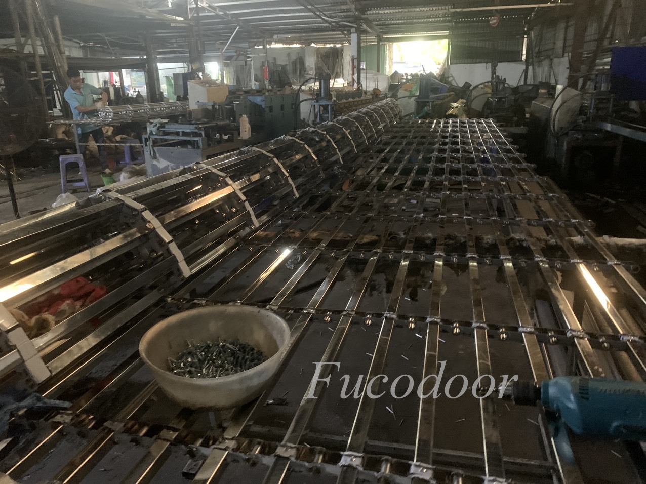 Cửa cuốn song ngang hộp 20x20 INOX 304