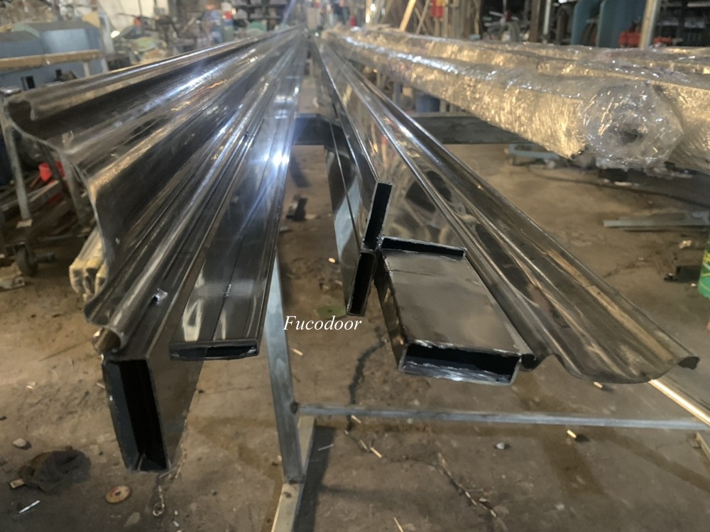 Cửa cuốn song ngang hộp 20x20 INOX 304